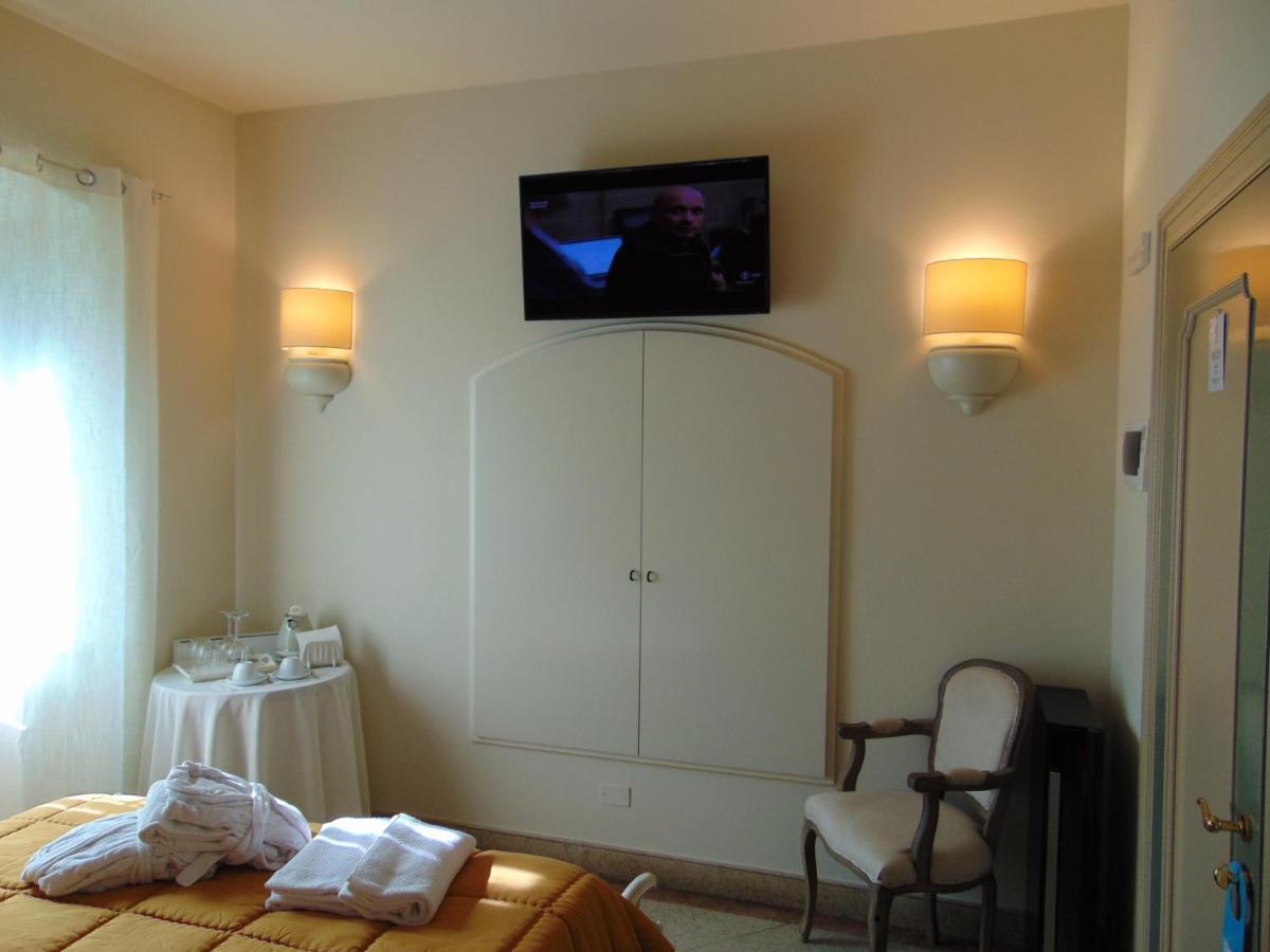 Galleria Imperiale Relais De Charme Сарнико Екстериор снимка